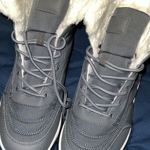 Gray Men's Shoes with Fur Lining